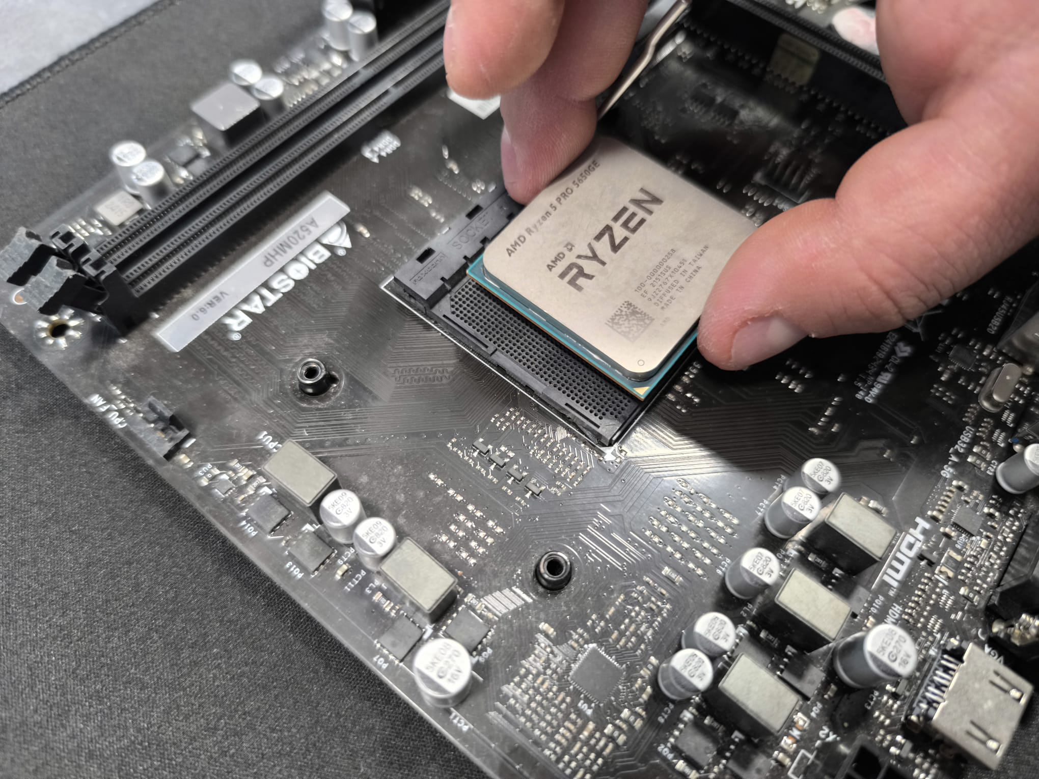 Înlocuire componente și upgrade laptop și PC — PlusLaptop.ro Dobroești Ilfov